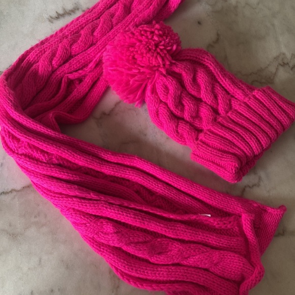 Scarf and Beanie - Picture 2 of 3